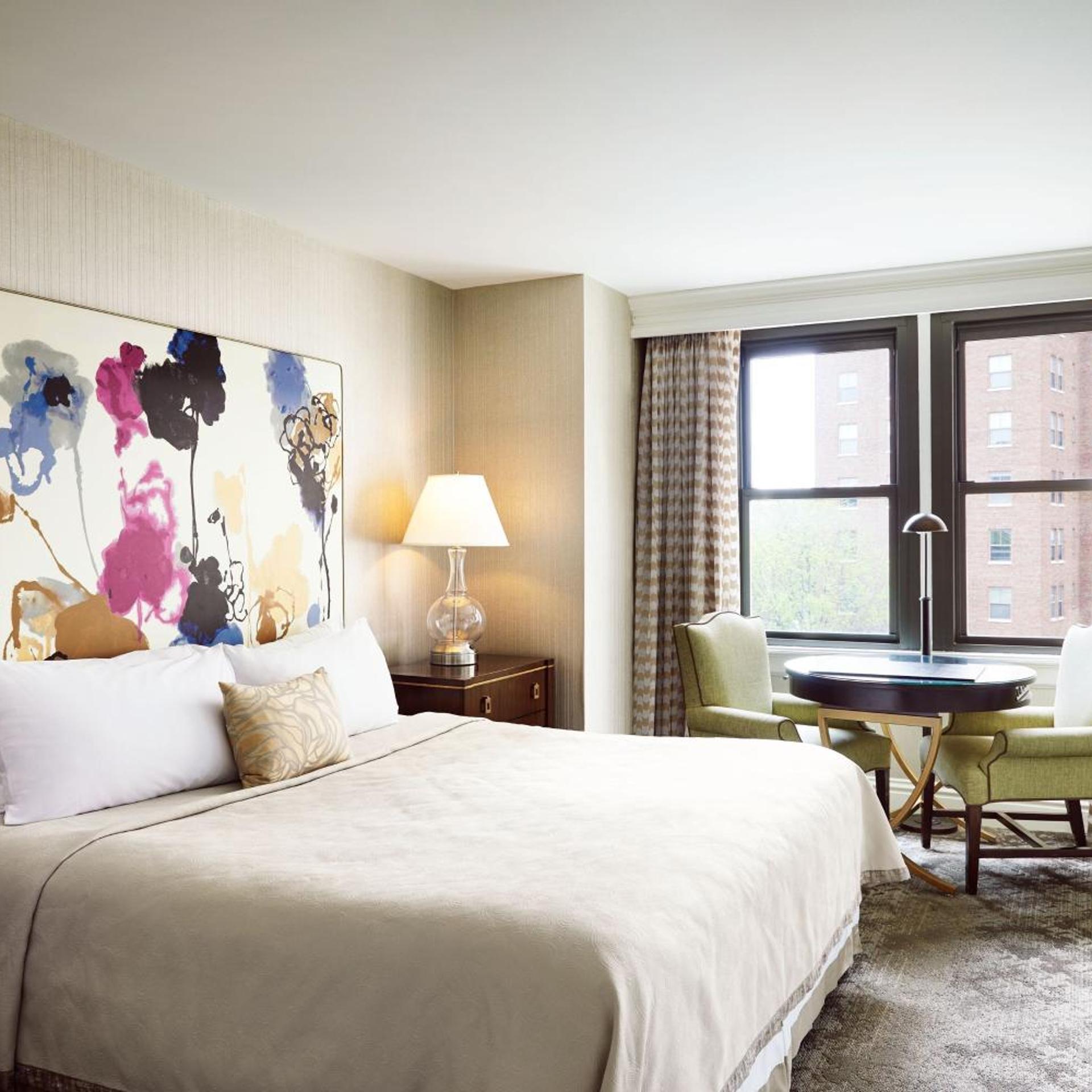 Room, King Bed, Plaza View