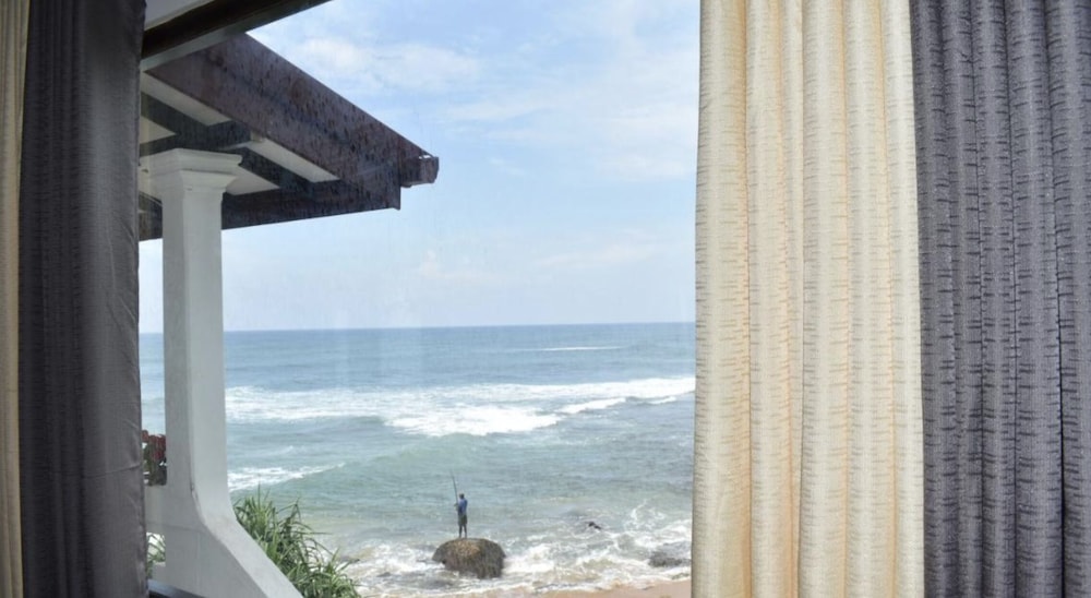 Ashens Beach House 27/50