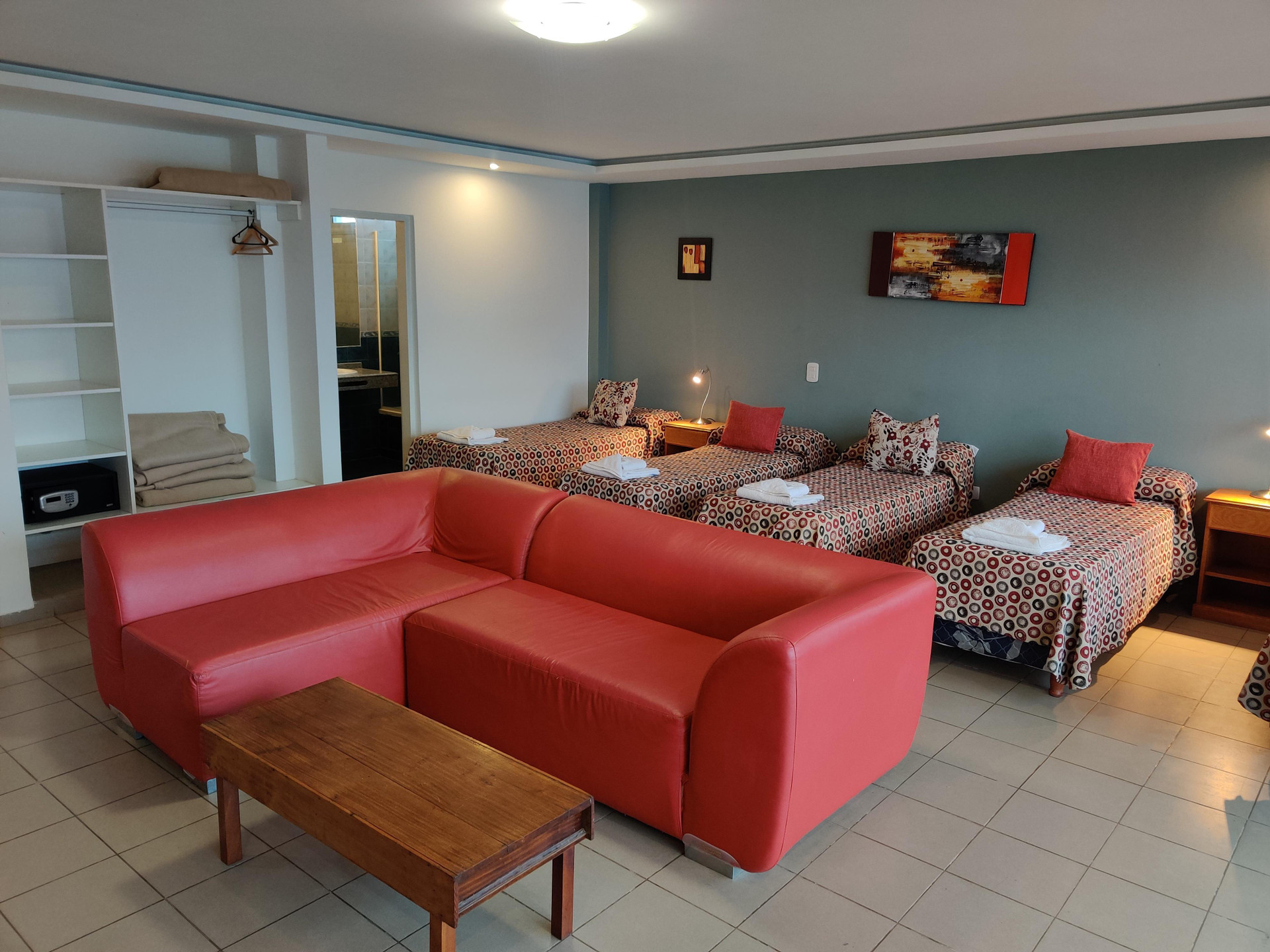 Hotel Distrito 23/34