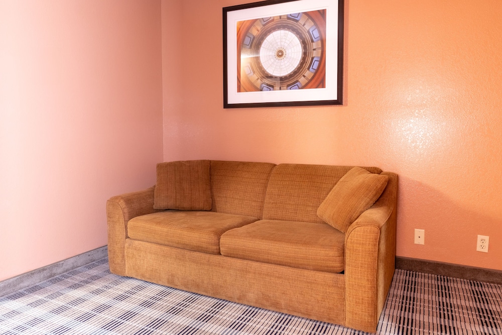North Country Inn & Suite 33/44