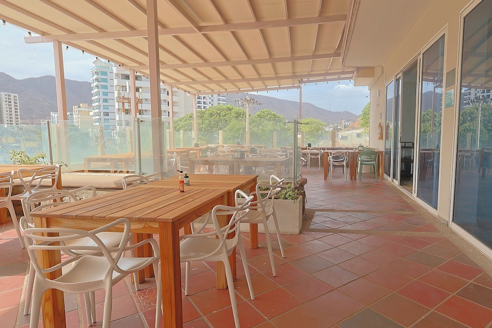 Hotel Cabanas Villa Roca, Rodadero 49/57