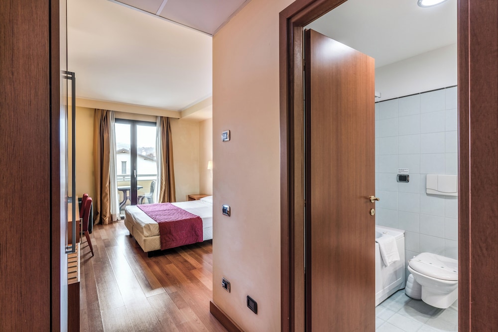 Luna Hotel Motel Airport 20/44