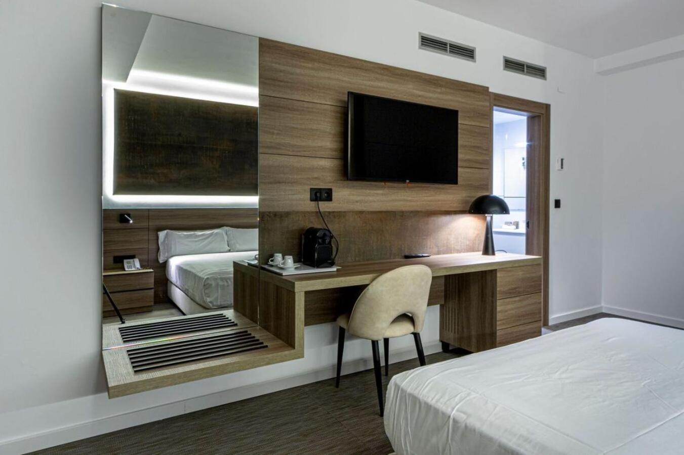 غرفة بسرير مزدوج أو سريرين منفصلين، HOTEL INFFINIT SANXENXO PLAYA 4/8