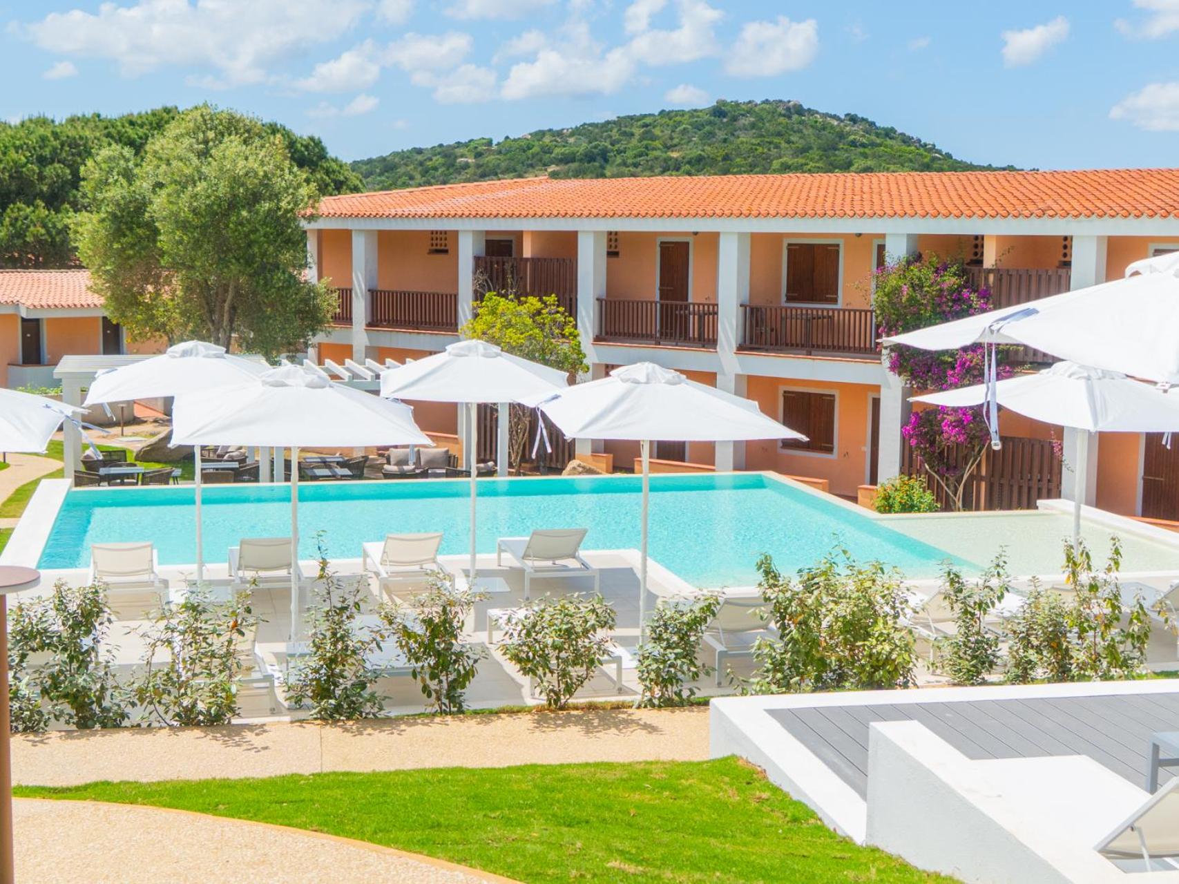 Ahr Costa Serena Village 2/50