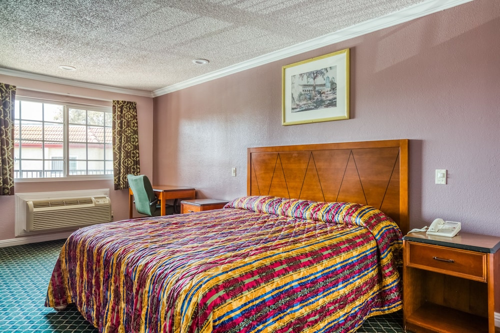 Passport Inn Whittier 16/25