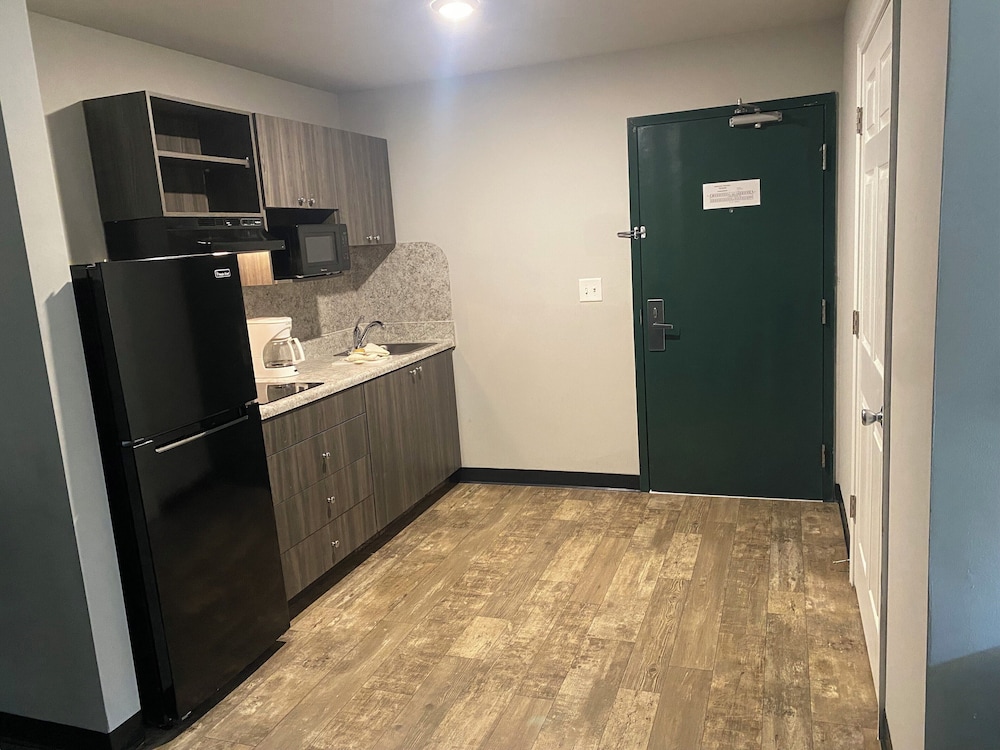 WoodSpring Suites Atlanta Airport 13/56
