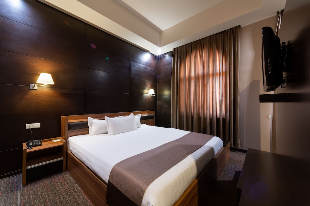 Bass Boutique Hotel 26/55