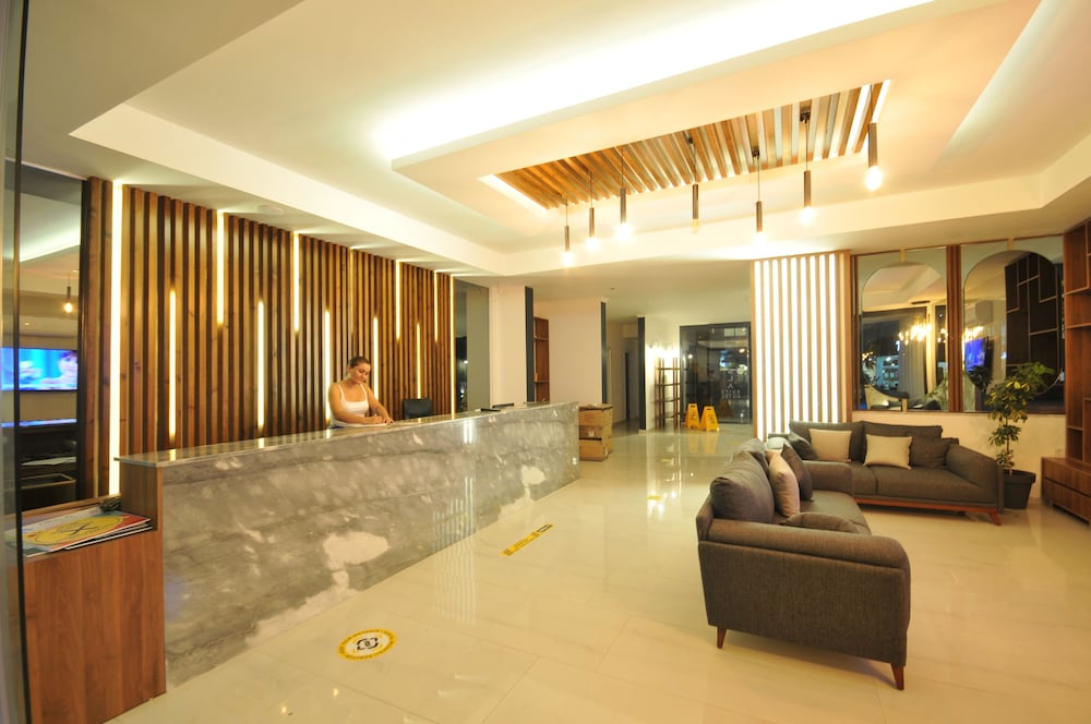 Isla Suite Hotel 9/46