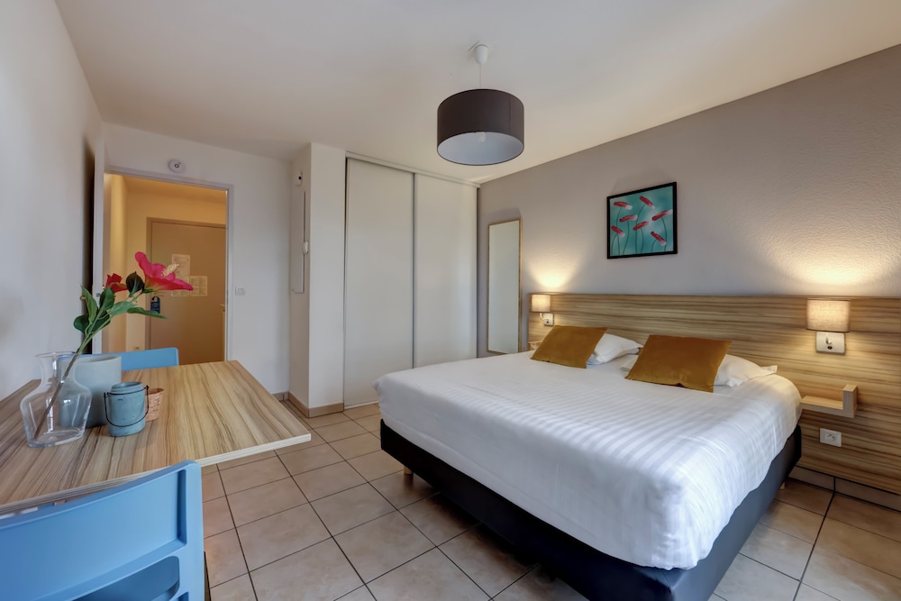 استوديو بسرير مزدوج، Comfort Aparthotel Divonne L Oree du Parc 3/9