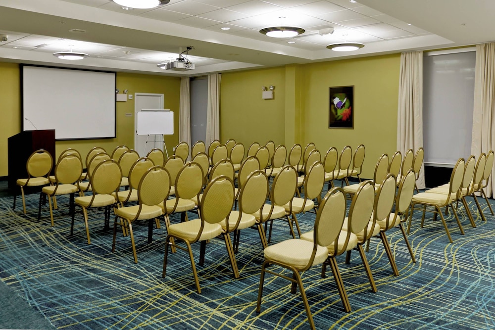 SpringHill Suites by Marriott Lake Charles 40/50