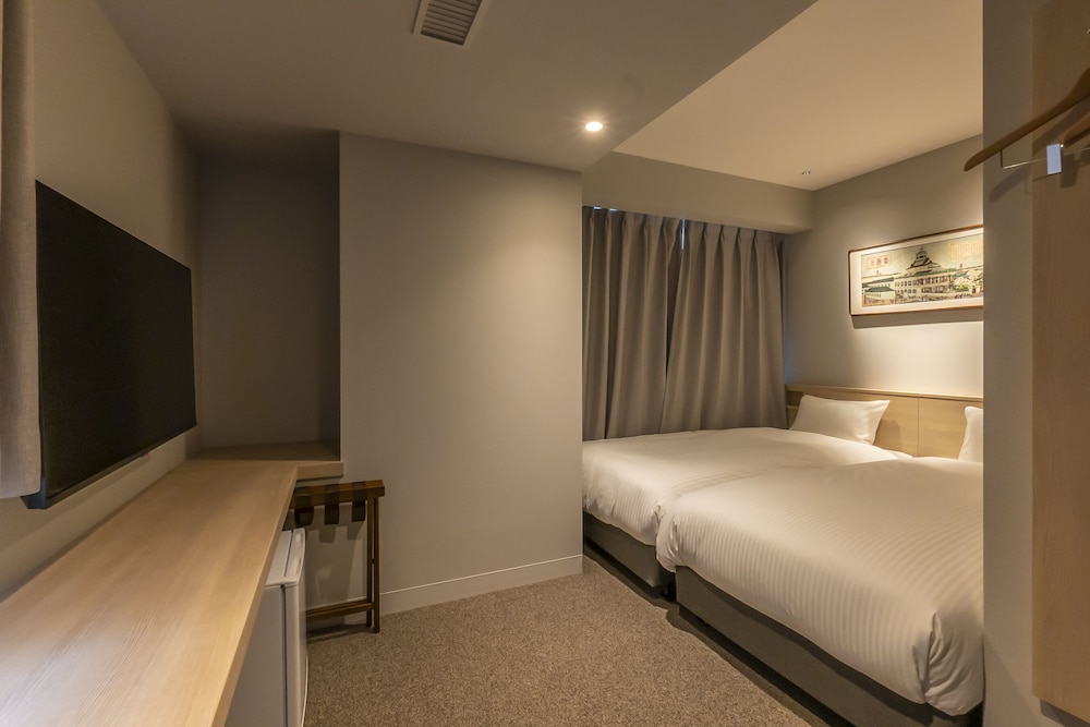 COMFORT, TWIN BEDS