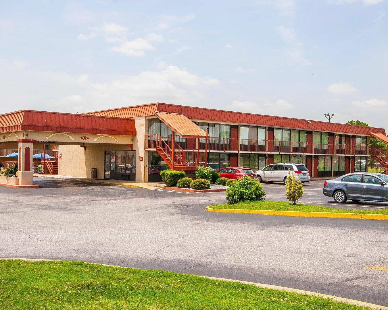 Econo Lodge Dyersburg I-155 26/27