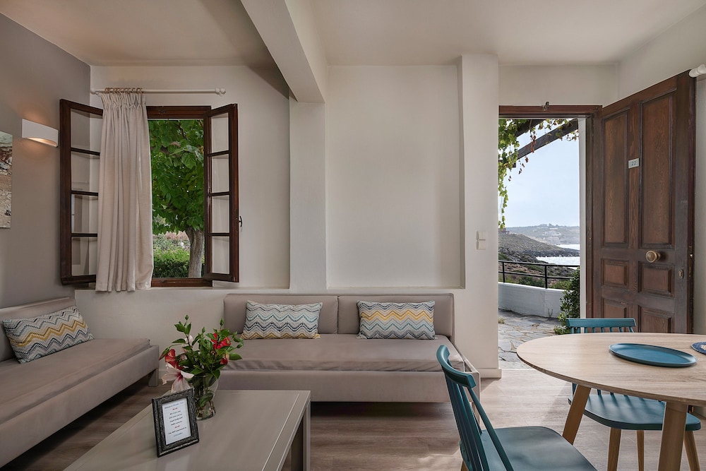 Alianthos Suites 26/50