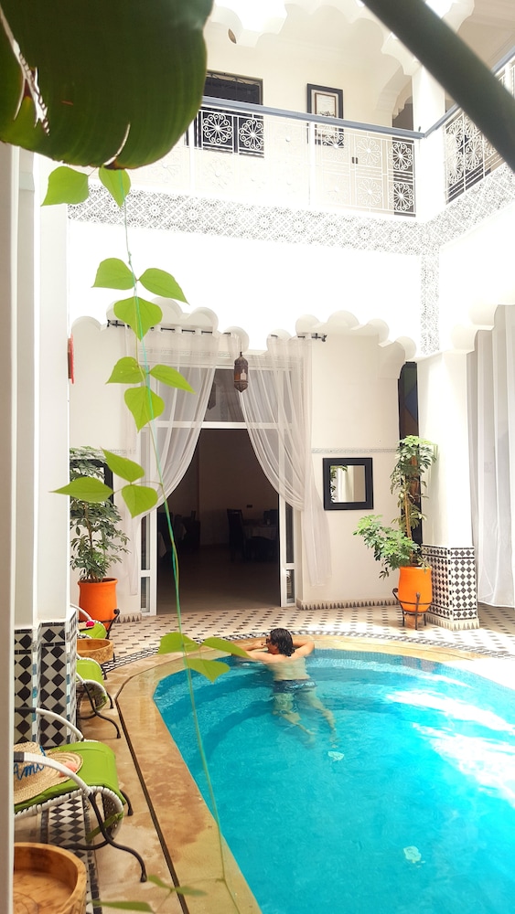 Hotel Riad Amlal 29/33