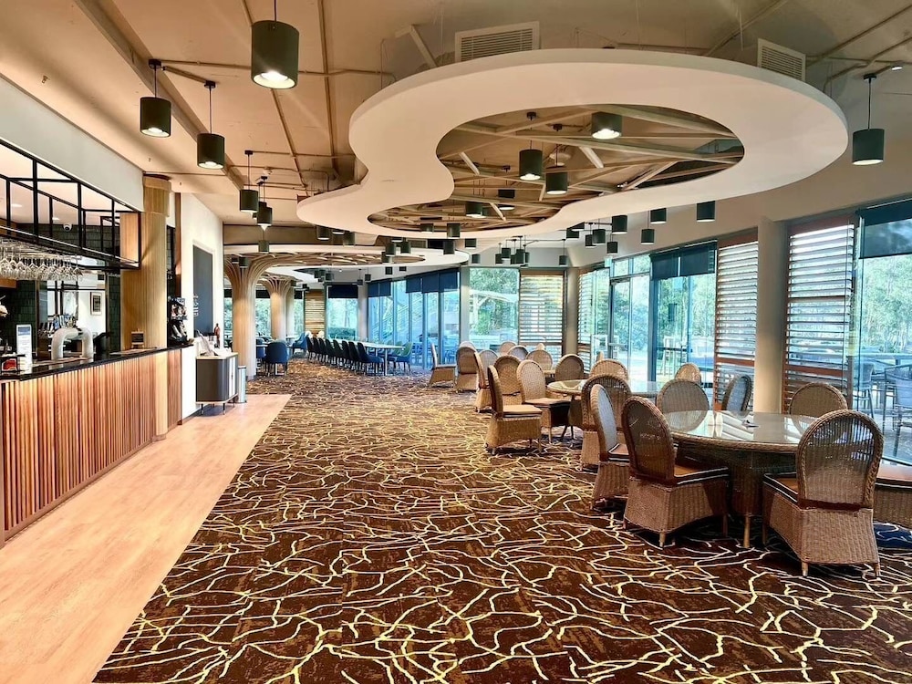 RIVERSIDE OAKS GOLF RESORT 18/33