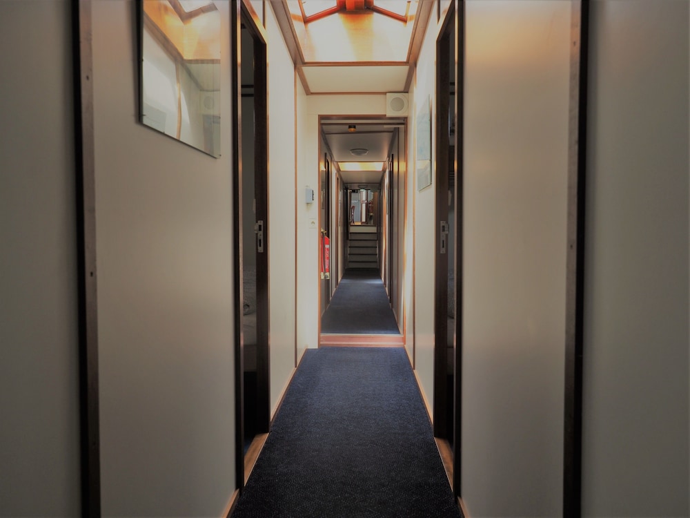 Hotelschip Sarah 20/36