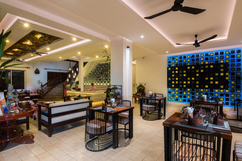 Apsara Centrepole Hotel 52/74