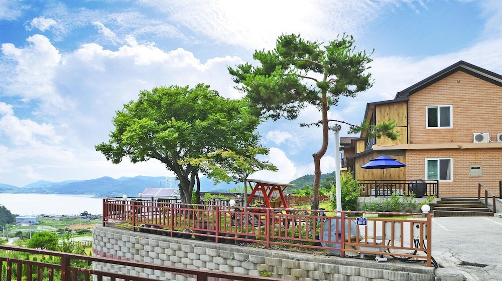 Yeosu Hwangto Pension 44/50