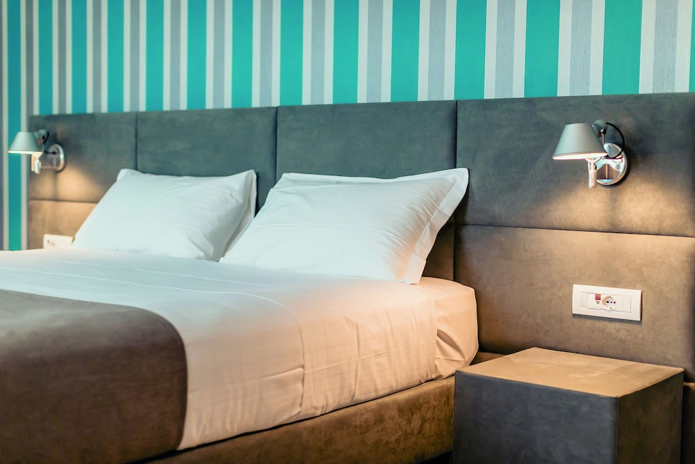 Diamante Mhotel 28/76