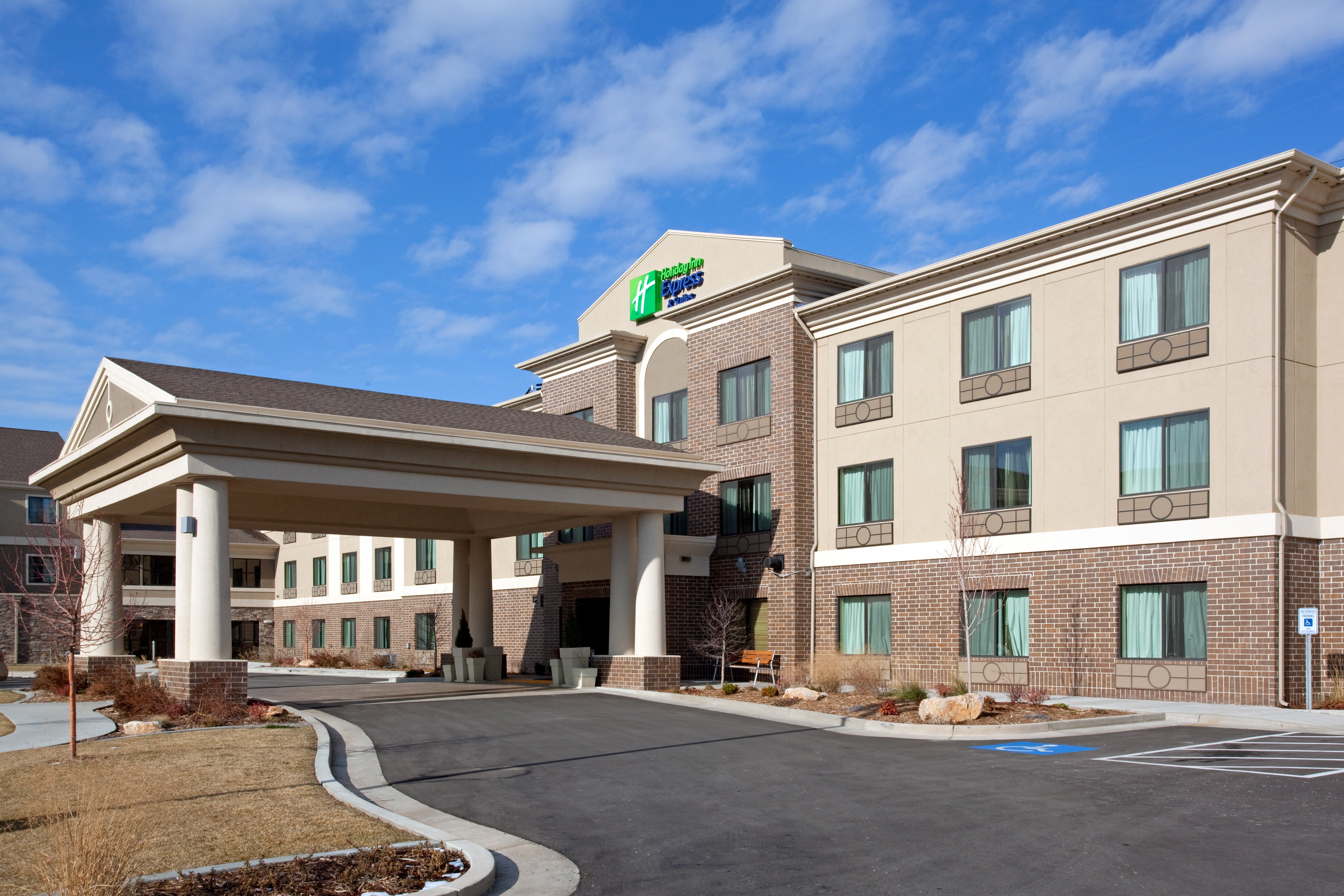 Holiday Inn Express & Suites Salt Lake City West Valley 28/28
