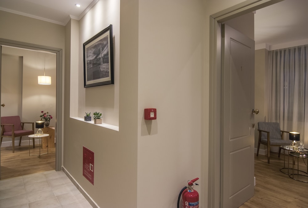 Viaggio Elegant Rooms 10/50