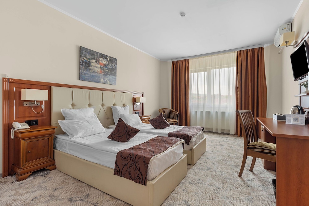 STANDARD, TRIPLE, MULTIPLE BEDS