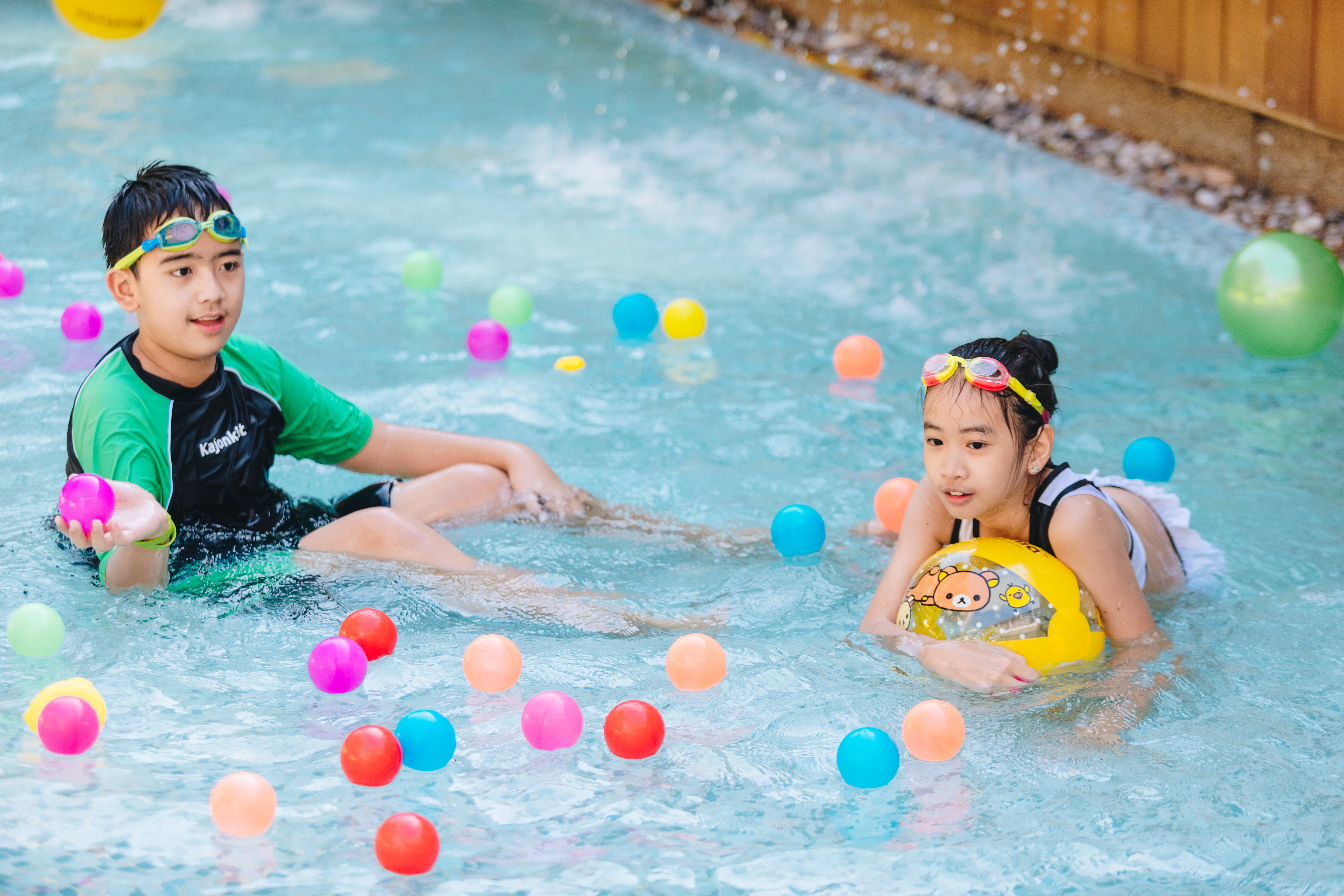 Holiday Inn Express Phuket Patong Beach Central 75/82