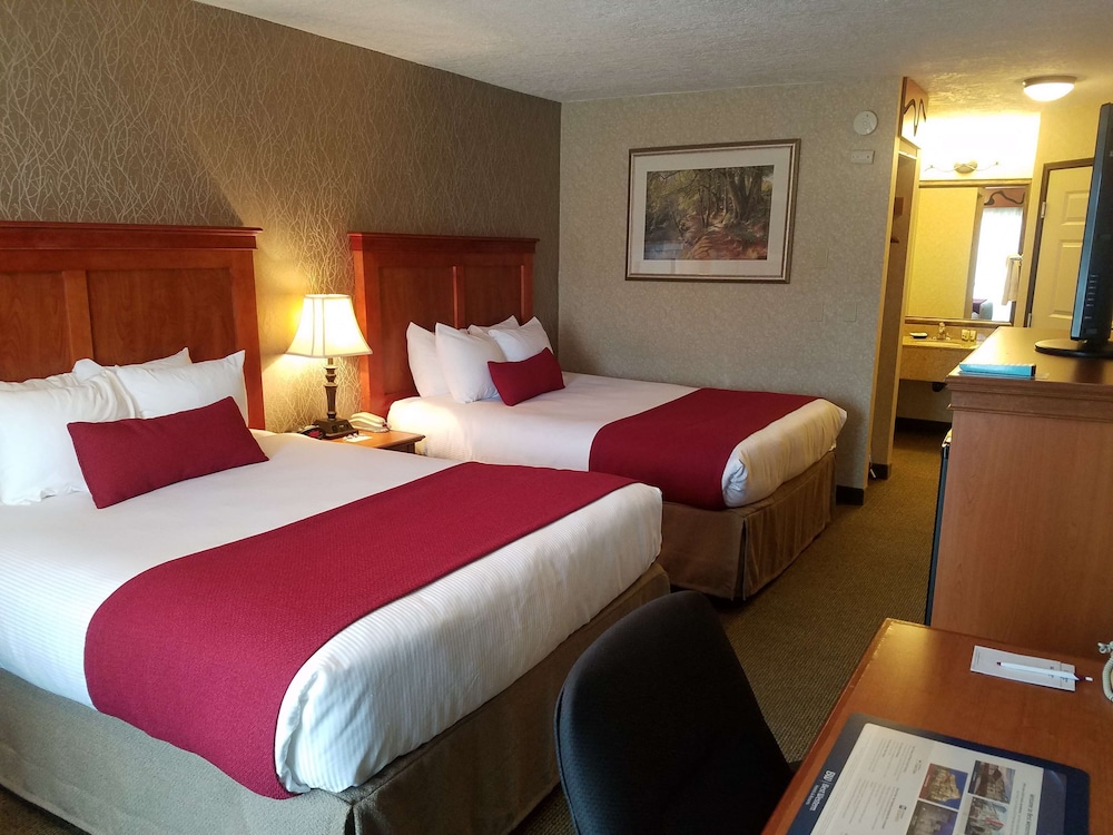 Best Western Plus Rivershore Hotel 4/28
