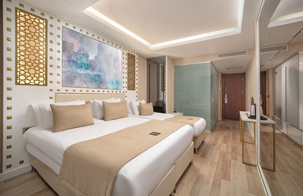 Great Fortune Hotel & SPA 34/70