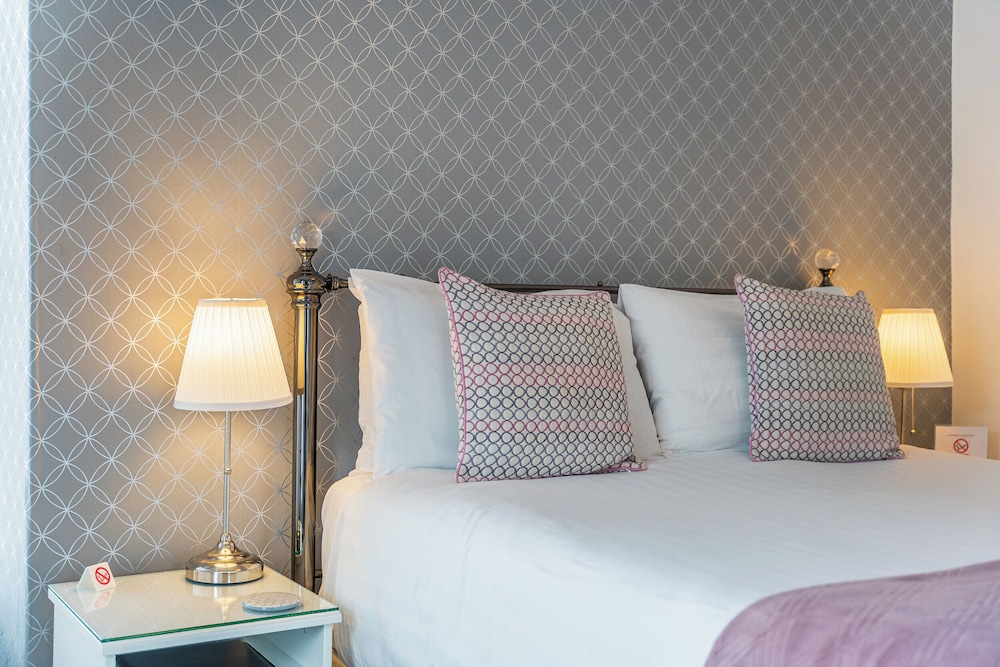 Highcliffe Hotel 19/48
