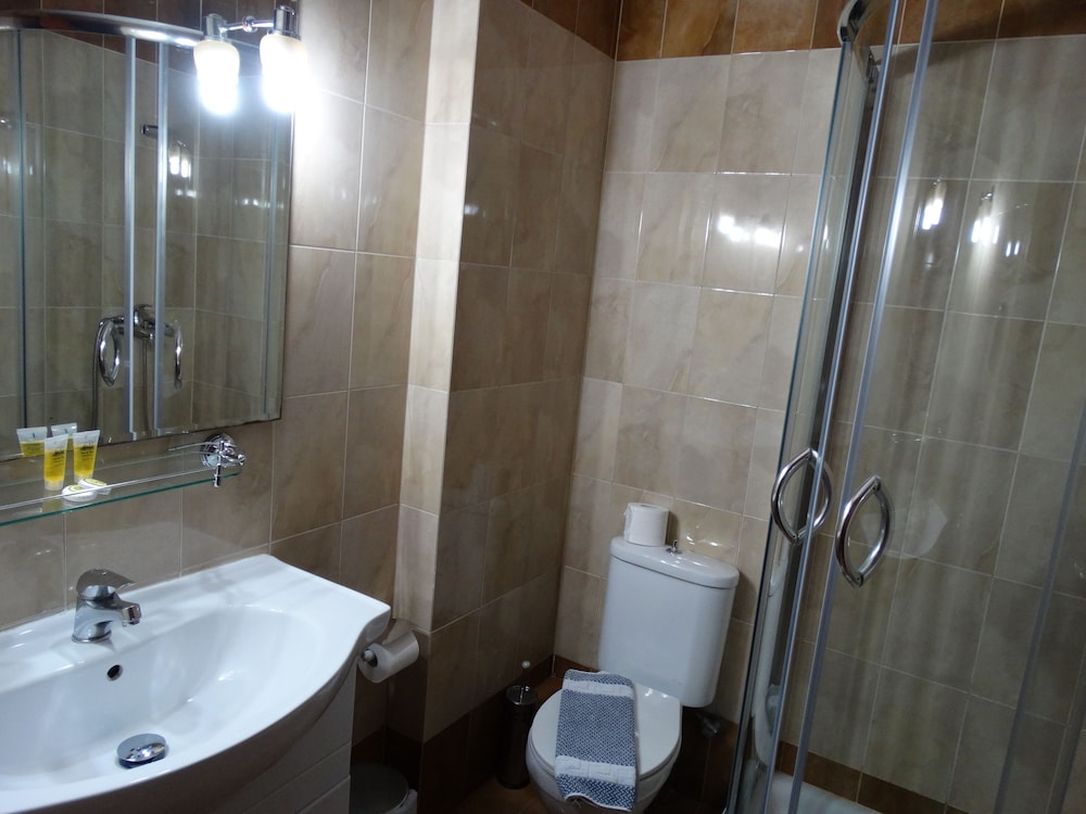 Faros 1 Hotel 13/67
