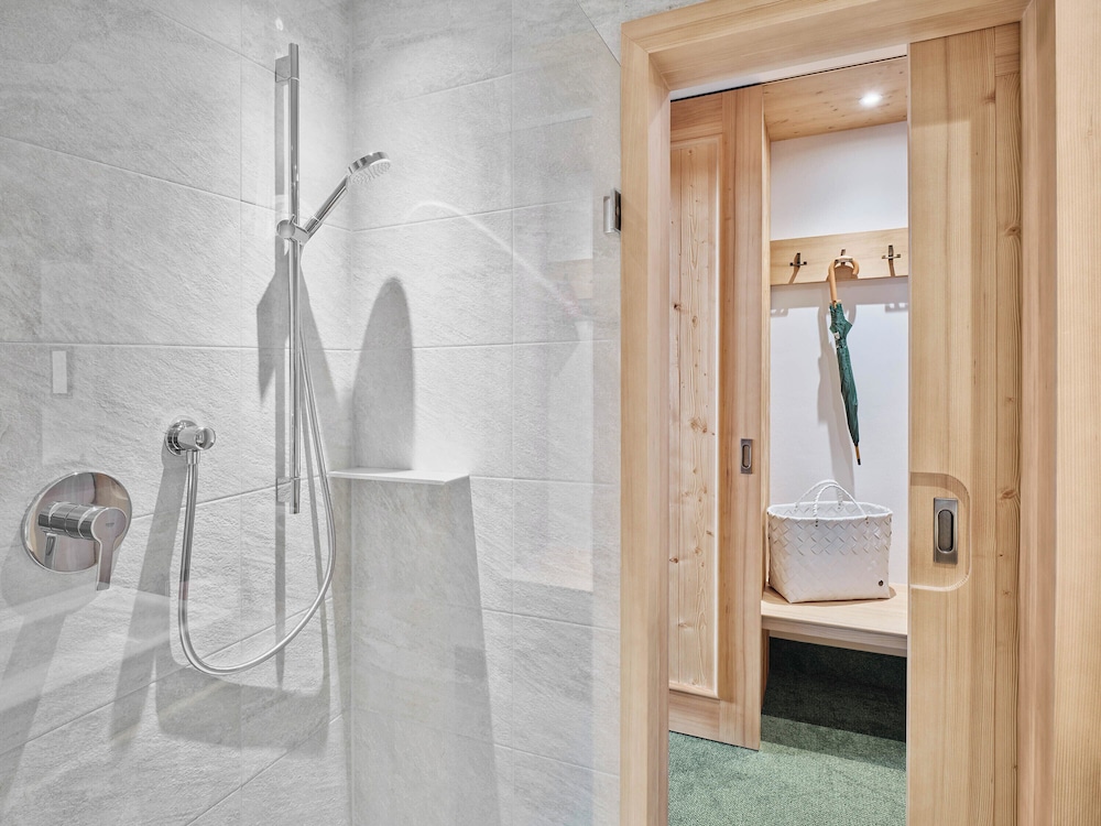 Genuss- und Vitalhotel Moisl 60/61