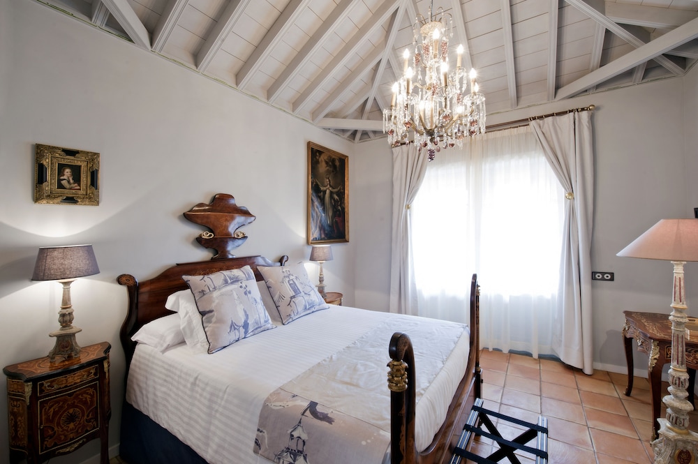 Hacienda De Abajo - Adults Only 10/50