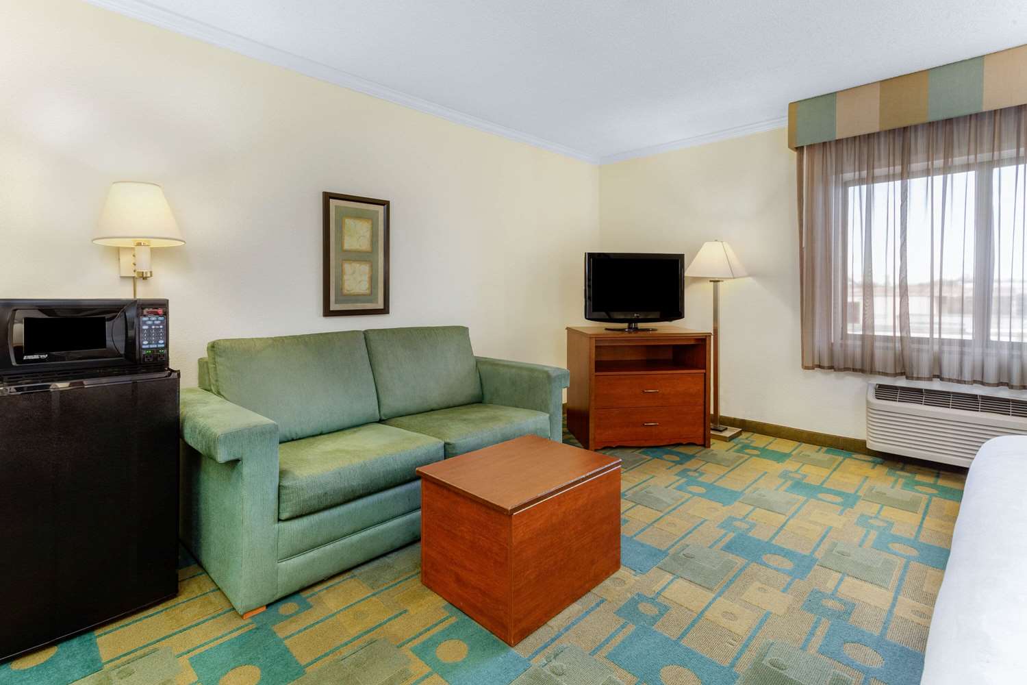 La Quinta Inn Chicago Willowbrook 12/24