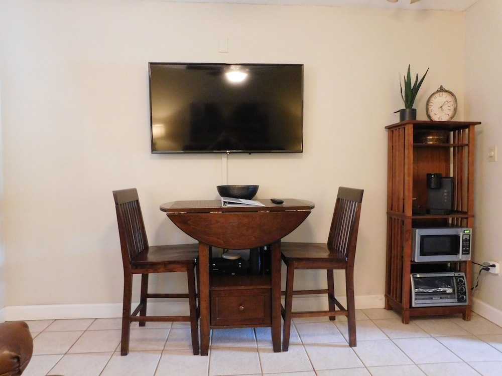 Laurel Inn Condominium 37/50