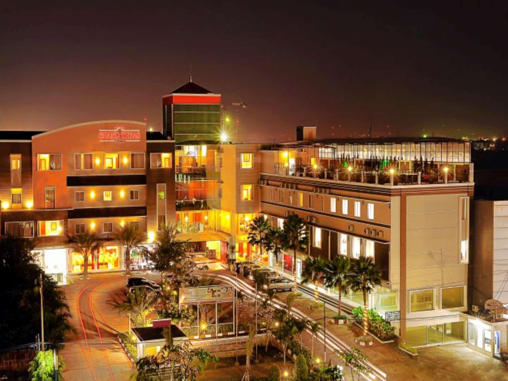 Grand Tryas Hotel 1/16
