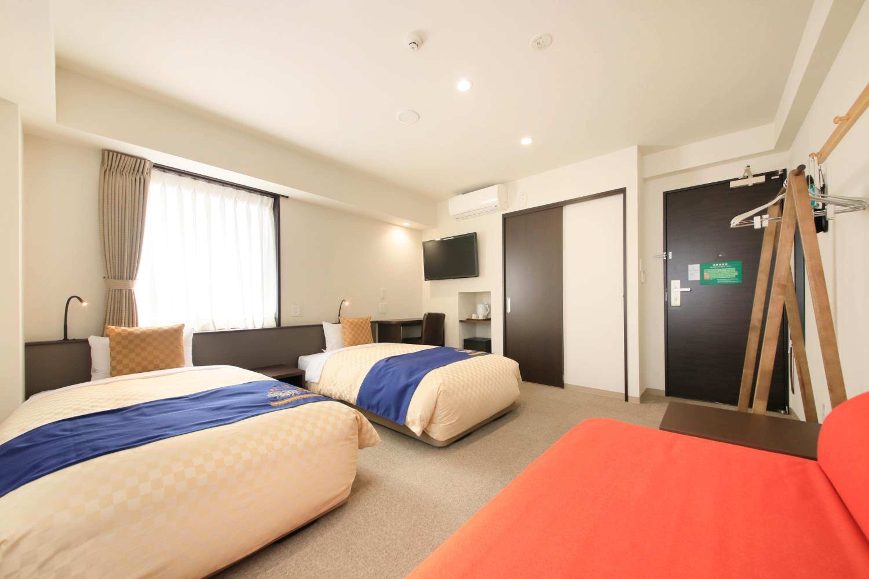 Superior, Twin Beds