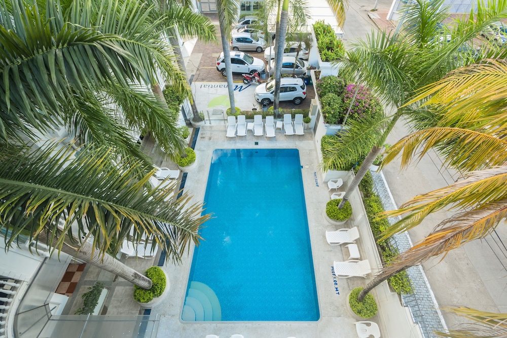 Hotel Manantial 9/68