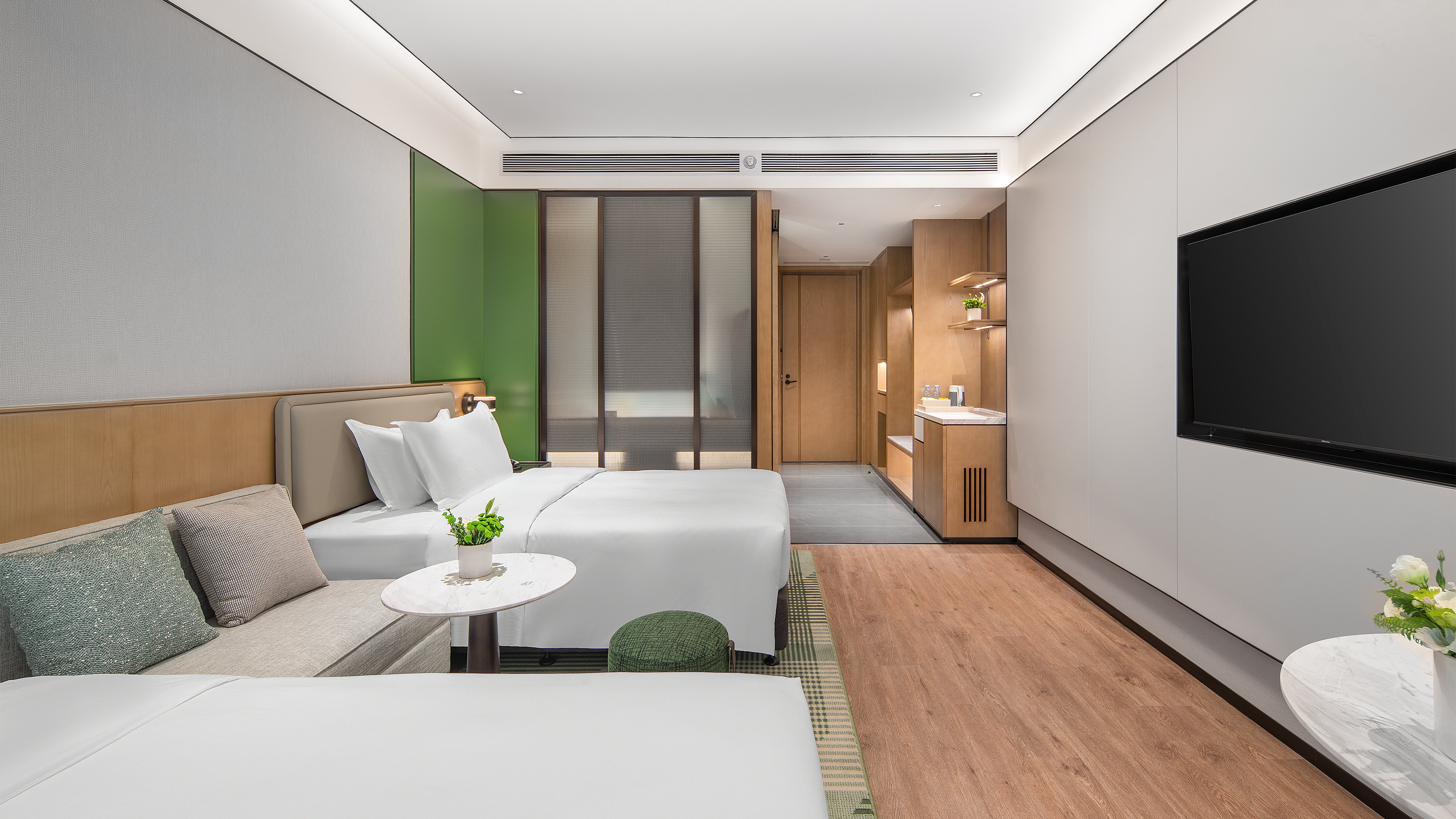 Holiday Inn Wuhan Houguan Lake by IHG 18/50