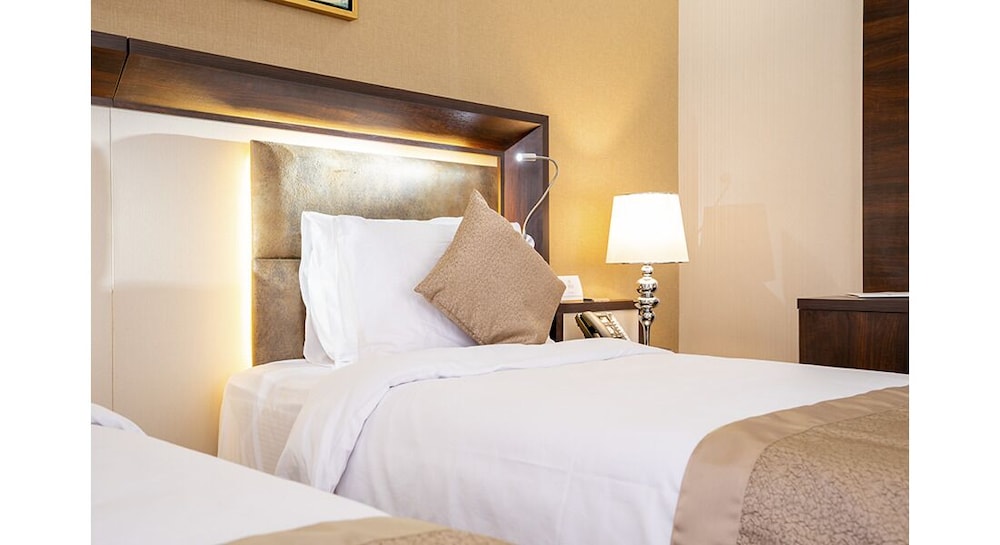 فندق كراون روز(Crown Rose hotel) 14/53