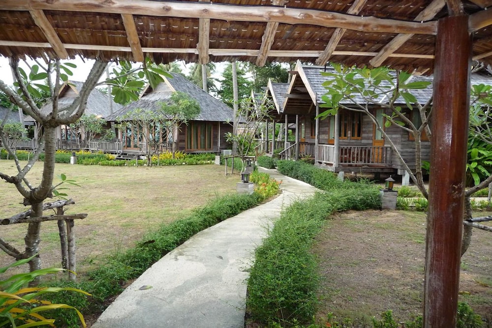 New Ozone Resort & Spa 57/64