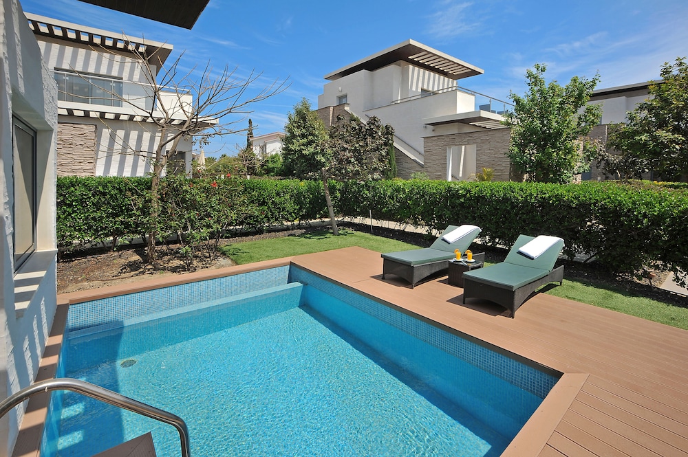 E Hotel Spa Resort 57/61