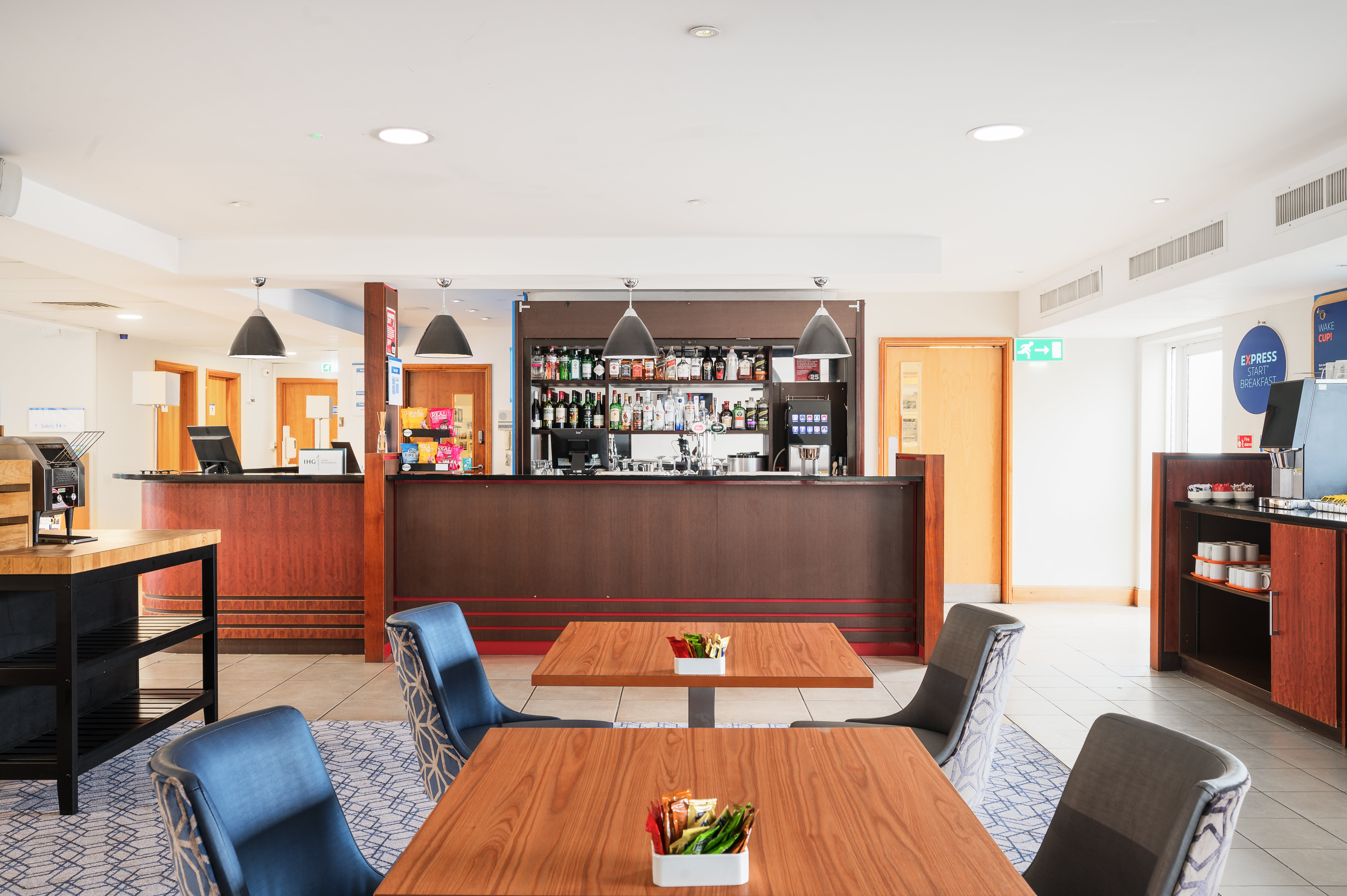 HOLIDAY INN EXPRESS SHREWSBURY 5/40