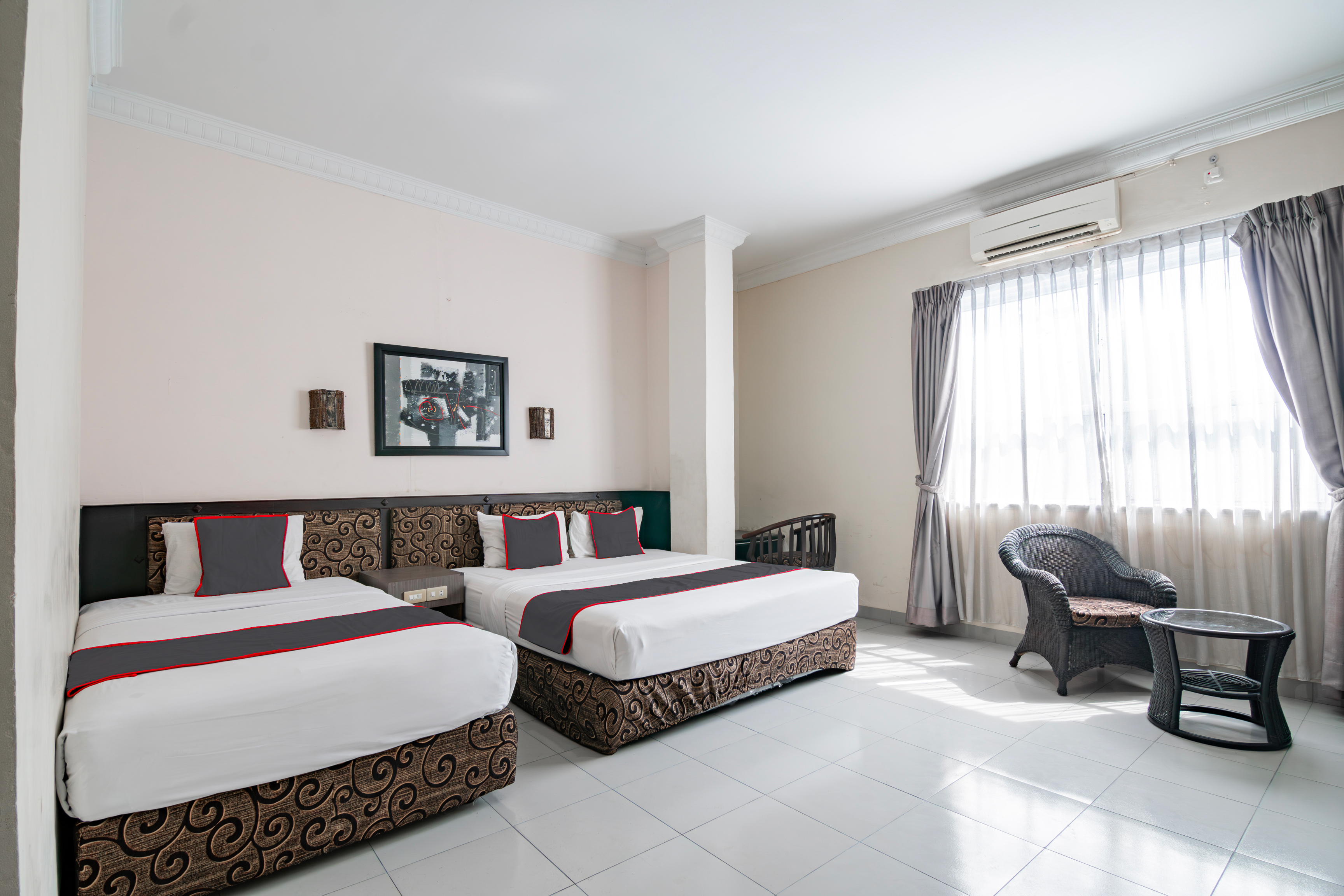 Collection O Senapelan Near Rsud Petala Bumi Formerly De Town Hotel 19/54