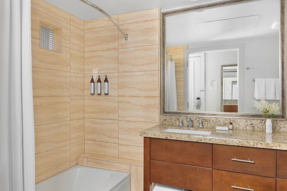 فيلا بسريرين مزدوجين بشرفة بغرفتي نوم، Marriotts Desert Springs Villas II 7/9