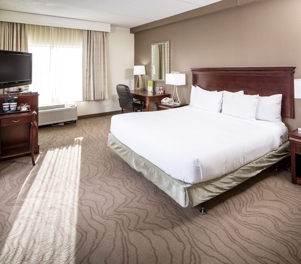 DoubleTree by Hilton Boston - Milford 10/58