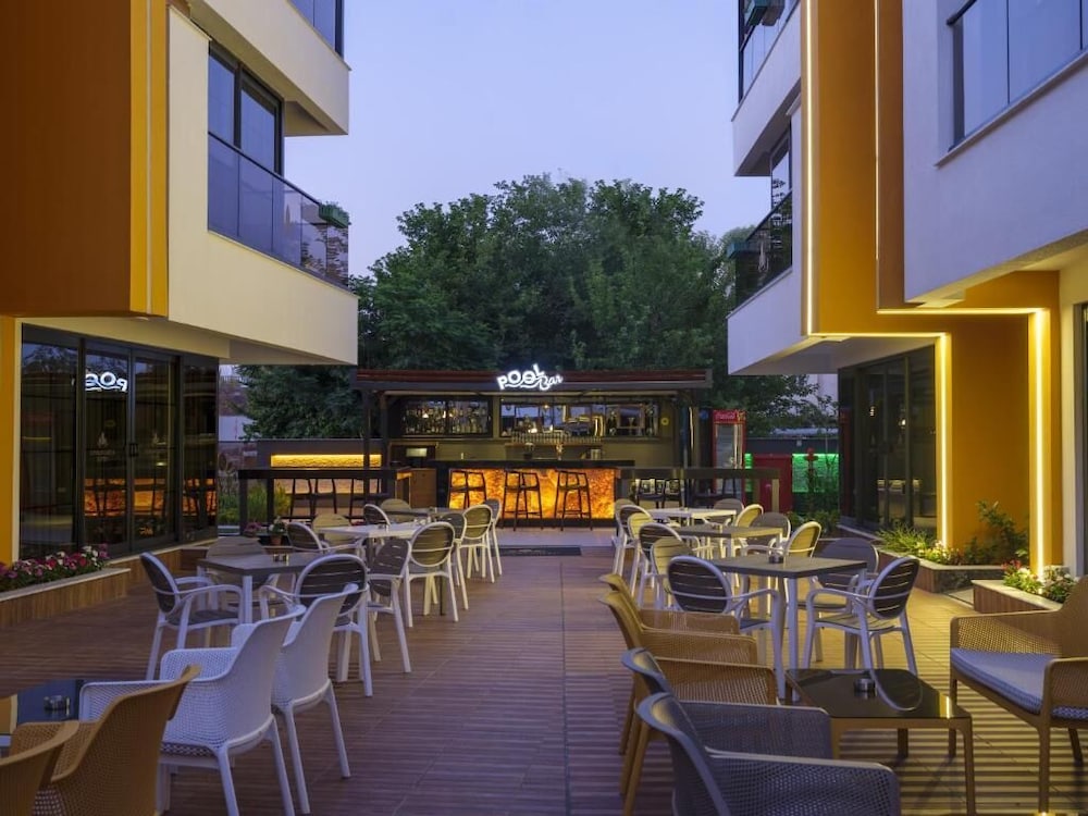 Elysium Green Suites 51/60