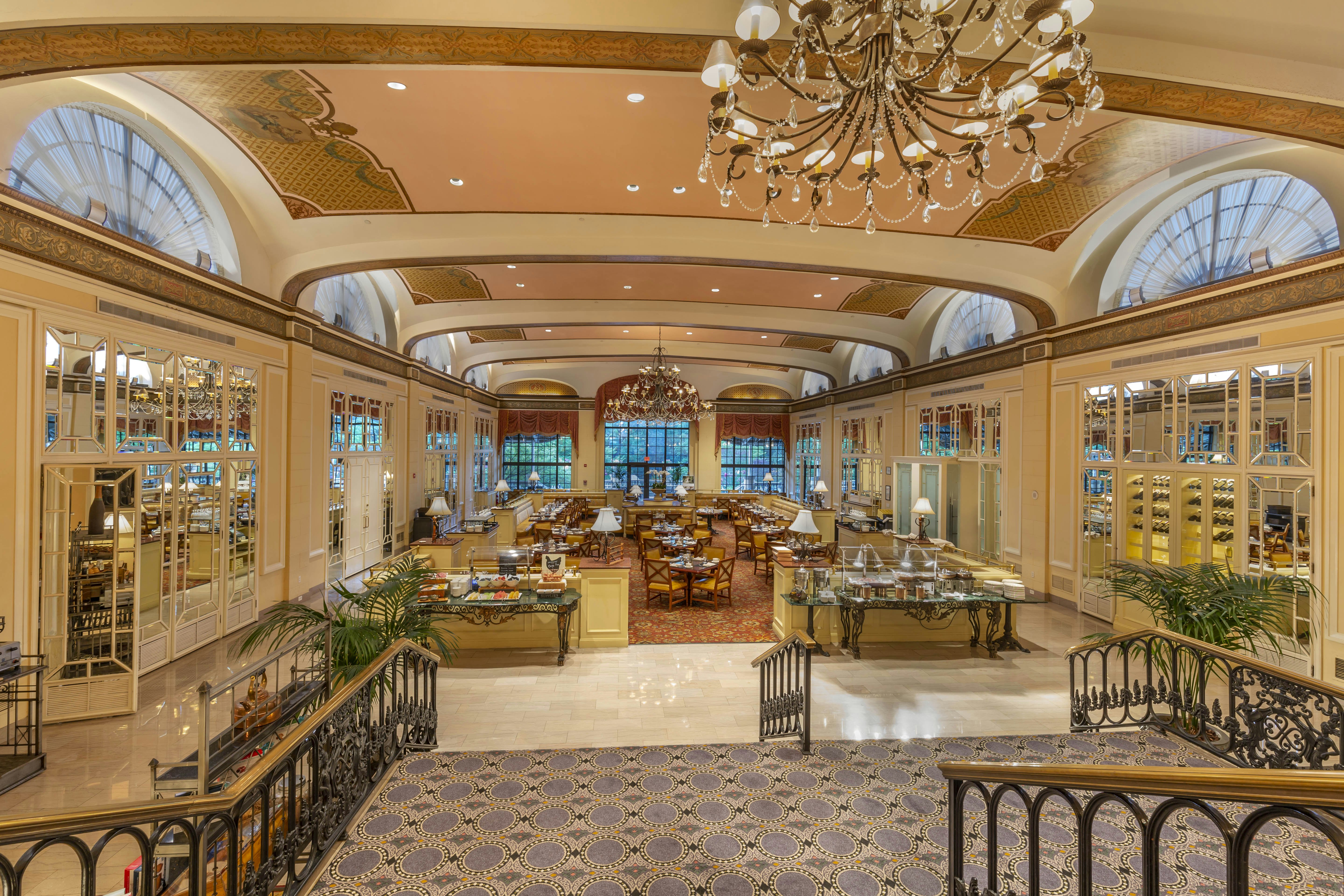 OMNI SHOREHAM HOTEL 45/80