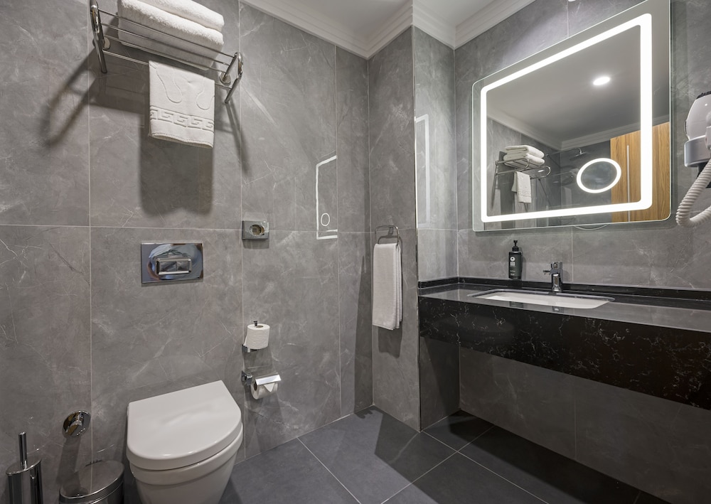 Ramada Encore by Wyndham Istanbul Sisli 52/55