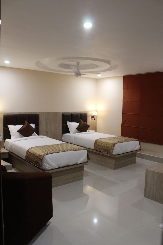 SUPERIOR, TWIN BEDS